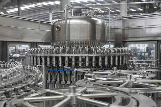 4/5 プラスチックびんのための 1 つの冷却のチェーン ジュースの充填機に付き